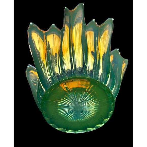 Fostoria Heirloom Green Opalescent Handkerchief Glass Bowl Decorative Piece 10" - Picture 2 of 8